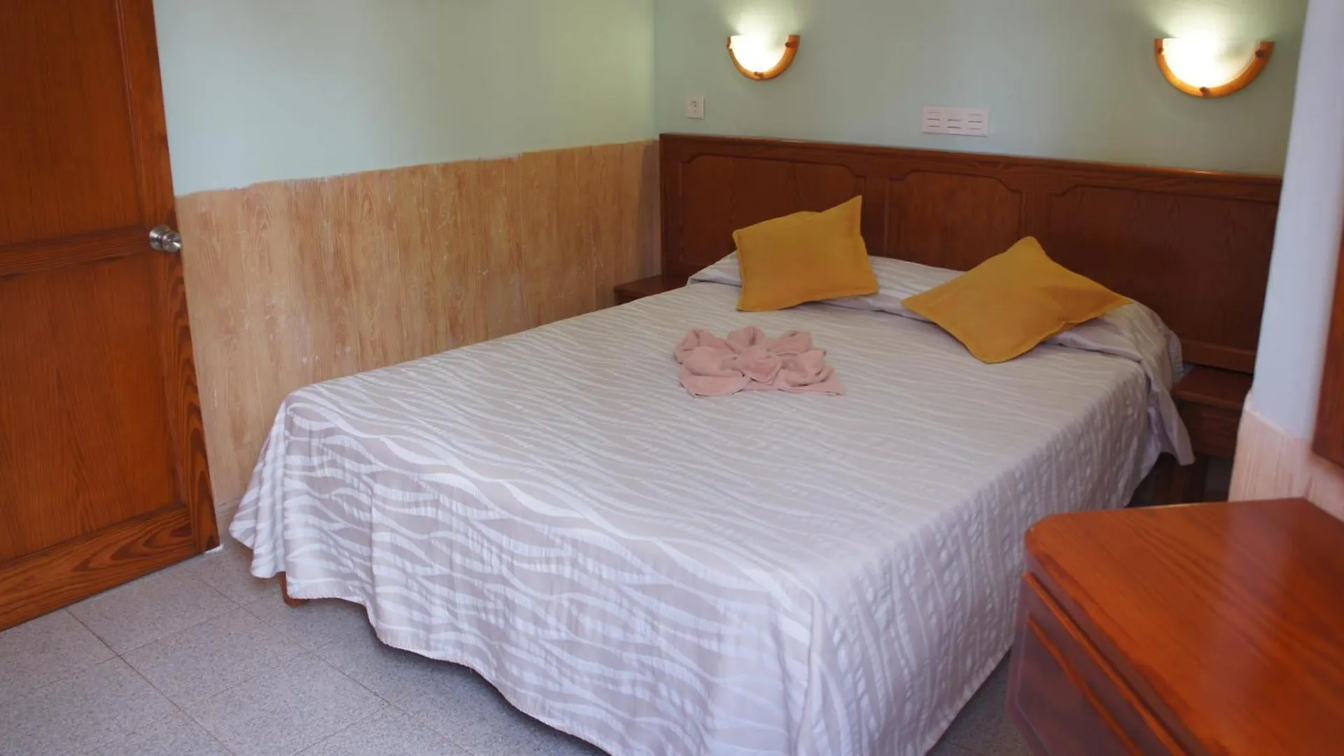 Castillo Playa カレタ・デ・フステ 2*,  スペイン